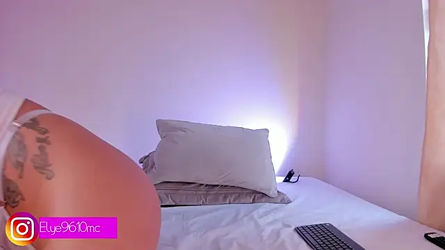 ellie mcdonald online show from February 12, 8:40 pm