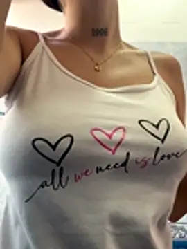 ellie mcdonald online show from November 7, 8:31 pm