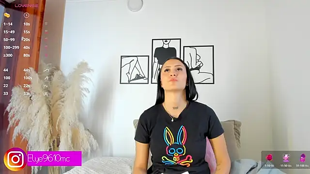 ellie mcdonald online show from April 22, 10:33 pm