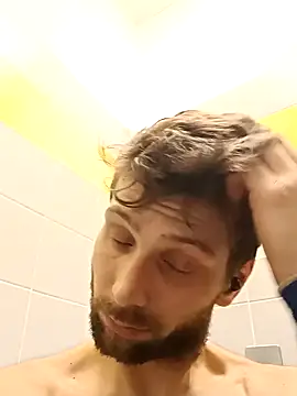 Snapshot of dariodario chatting on January 22, 7:03 pm dariodario online show from January 22, 7:03 pm