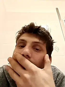 Snapshot of dariodario chatting on February 2, 11:51 am dariodario online show from February 2, 11:51 am