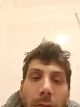 Snapshot of dariodario chatting on February 2, 9:02 pm dariodario online show from February 2, 9:02 pm