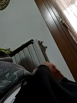 Snapshot of dariodario chatting on February 7, 9:37 am dariodario online show from February 7, 9:37 am