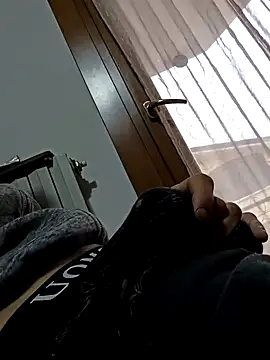 Snapshot of dariodario chatting on February 9, 9:16 am dariodario online show from February 9, 9:16 am