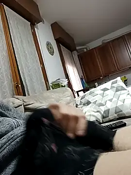 Snapshot of dariodario chatting on February 9, 12:30 pm dariodario online show from February 9, 12:30 pm