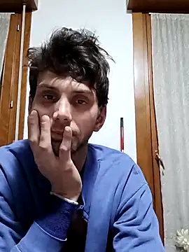 Snapshot of dariodario chatting on February 18, 9:42 pm dariodario online show from February 18, 9:42 pm