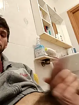 Snapshot of dariodario chatting on February 20, 9:22 am dariodario online show from February 20, 9:22 am