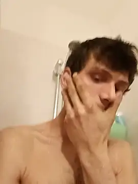 Snapshot of dariodario chatting on February 28, 9:33 pm dariodario online show from February 28, 9:33 pm