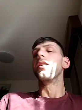 Snapshot of dariodario chatting on March 20, 8:09 am dariodario online show from March 20, 8:09 am