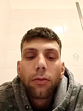 Snapshot of dariodario chatting on March 22, 11:11 am dariodario online show from March 22, 11:11 am