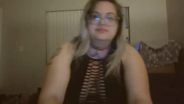 HoneyBear19 online show from February 4, 7:29 am