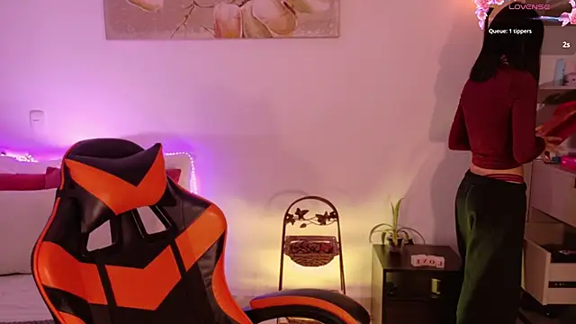 AnabelWolf online show from March 8, 12:53 pm