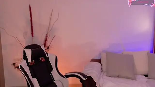 AnabelWolf online show from April 21, 2:01 pm