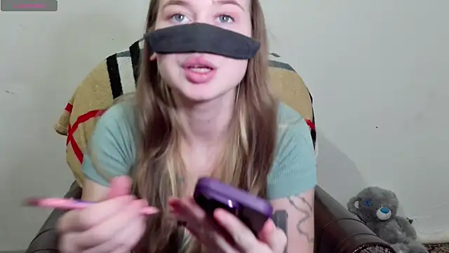 Snapshot of Mikki5P chatting on January 23, 6:03 pm Mikki5P online show from January 23, 6:03 pm