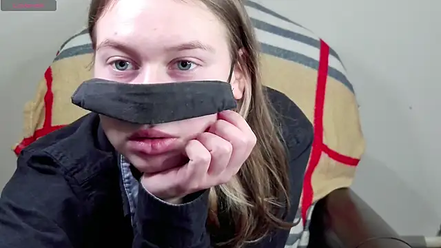 Snapshot of Mikki5P chatting on February 11, 6:11 pm Mikki5P online show from February 11, 6:11 pm