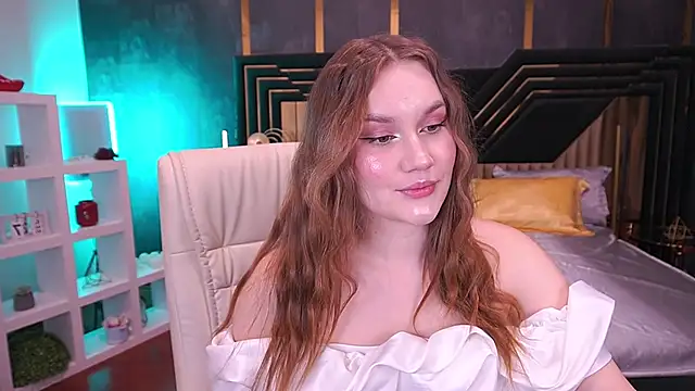 Snapshot of FoxyyKate chatting on October 2, 9:11 pm FoxyyKate online show from October 2, 9:11 pm