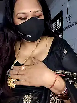 Snapshot of Mayuri77 chatting on January 7, 3:57 am Mayuri77 online show from January 7, 3:57 am