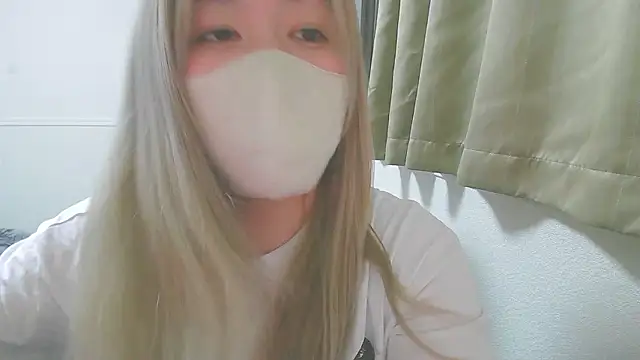 Snapshot of Remi_official chatting on June 17, 12:24 am Remi official online show from June 17, 12:24 am