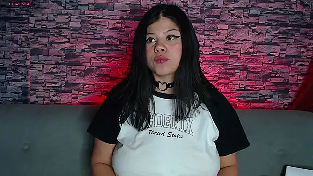 sofi bronw online show from March 3, 8:32 pm