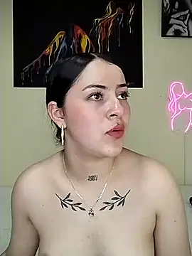 Emily-Hott- online show from December 27, 6:31 pm