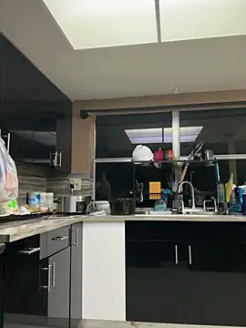 Snapshot of shyfr34k chatting on February 24, 4:27 am shyfr34k online show from February 24, 4:27 am