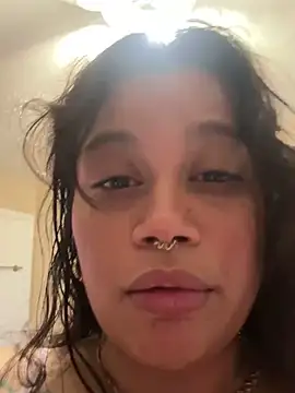 Snapshot of shyfr34k chatting on February 28, 8:39 pm shyfr34k online show from February 28, 8:39 pm