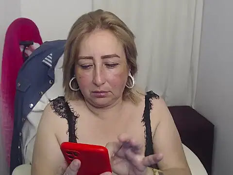 Xileny-Halliwey online show from January 11, 1:06 am