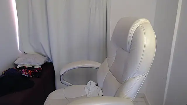 Xileny-Halliwey online show from October 17, 6:32 pm