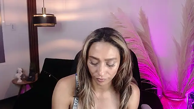 salome drasin online show from September 12, 6:24 am