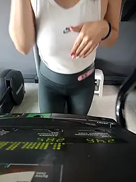 LIZ-06  online show from March 3, 3:31 pm