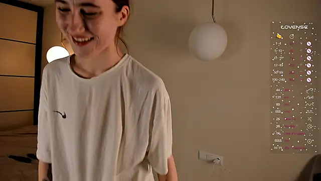 KimStevens online show from December 7, 5:48 am