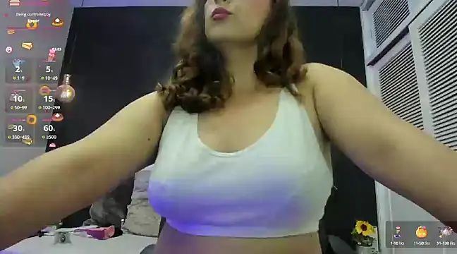 Snapshot of olivia_willd chatting on January 30, 10:41 pm olivia willd online show from January 30, 10:41 pm