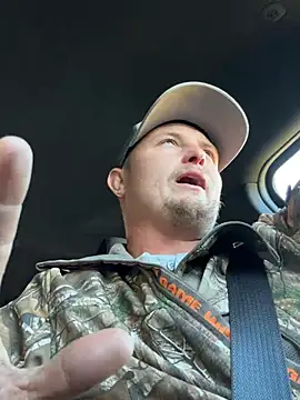 Badazzcouple online show from December 6, 8:18 pm