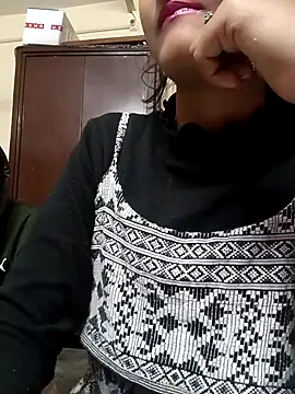 Snapshot of BabySlimmy10 chatting on February 25, 8:51 pm BabySlimmy10 online show from February 25, 8:51 pm