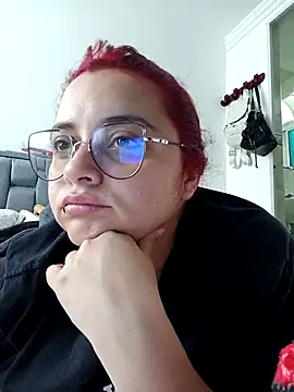 Snapshot of CURVY-HORNY chatting on December 14, 7:07 pm CURVY-HORNY online show from December 14, 7:07 pm