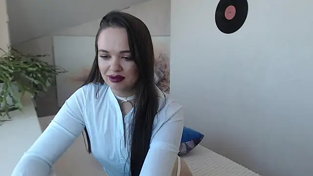 Snapshot of Luxuriouss_s chatting on October 24, 4:09 am Luxuriouss s online show from October 24, 4:09 am