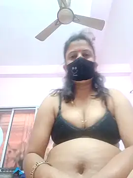 Snapshot of Cute-manisha chatting on January 20, 1:50 am Cute-manisha online show from January 20, 1:50 am