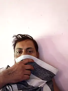 Snapshot of Cute-manisha chatting on February 21, 3:01 am Cute-manisha online show from February 21, 3:01 am