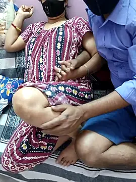 Snapshot of Cute-manisha chatting on February 28, 9:47 am Cute-manisha online show from February 28, 9:47 am