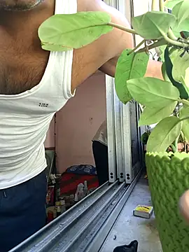 Snapshot of Cute-manisha chatting on March 12, 2:30 am Cute-manisha online show from March 12, 2:30 am