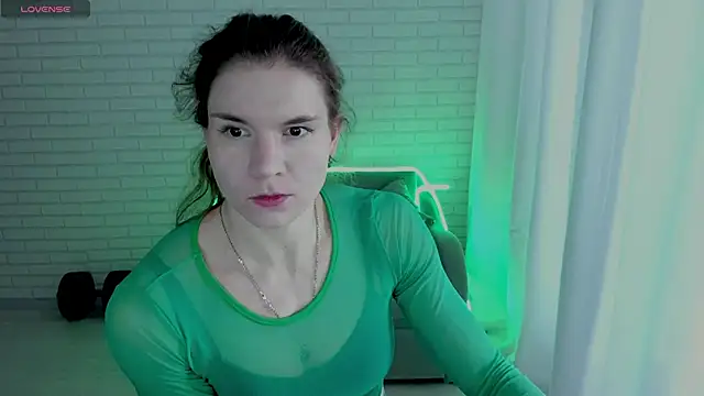 Lisa Ray online show from February 16, 8:10 am