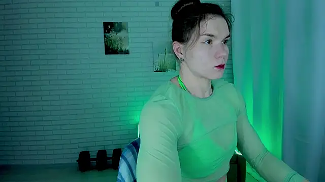 Lisa Ray online show from December 13, 8:47 pm