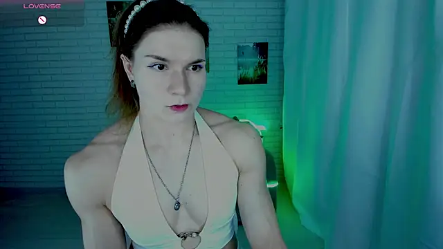 Lisa Ray online show from April 4, 4:15 pm