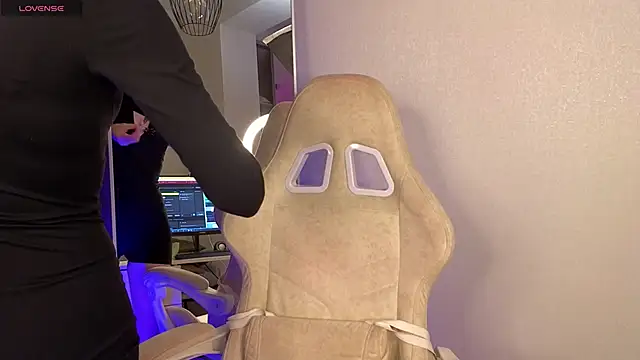 Maddy Garcia online show from January 27, 4:54 pm