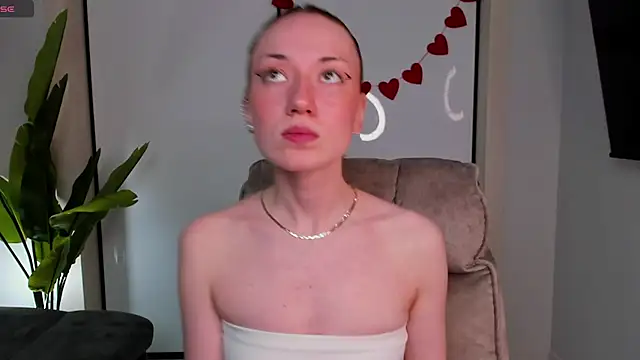 Maddy Garcia online show from February 6, 12:54 am