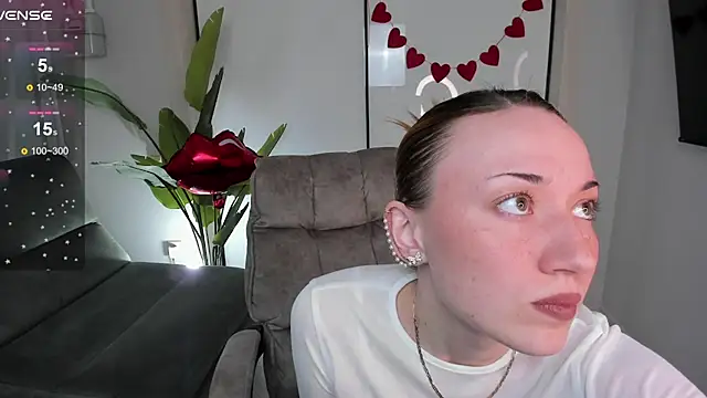 Maddy Garcia online show from February 8, 10:08 pm