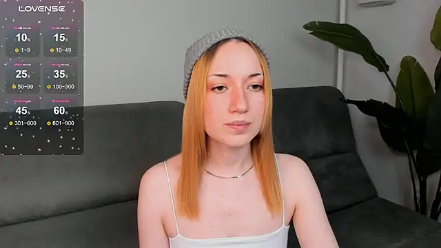 Maddy Garcia online show from March 4, 11:00 pm