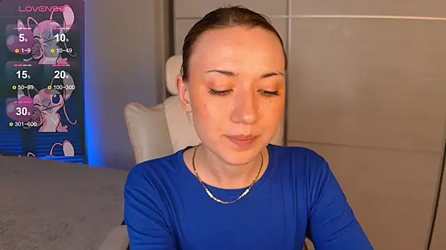 Maddy Garcia online show from March 23, 5:32 am