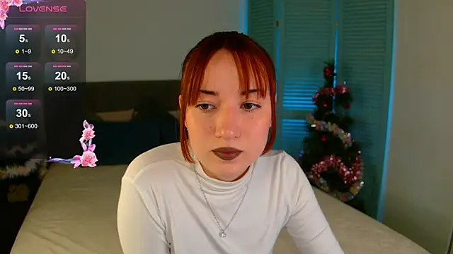 Maddy Garcia online show from December 13, 9:53 pm