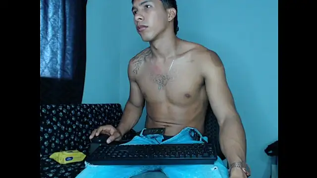 maximo vega newv online show from December 13, 3:21 pm